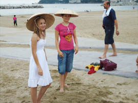 Members relaxing at Wakayama Beach- Elvira, Monique & Kevin 1